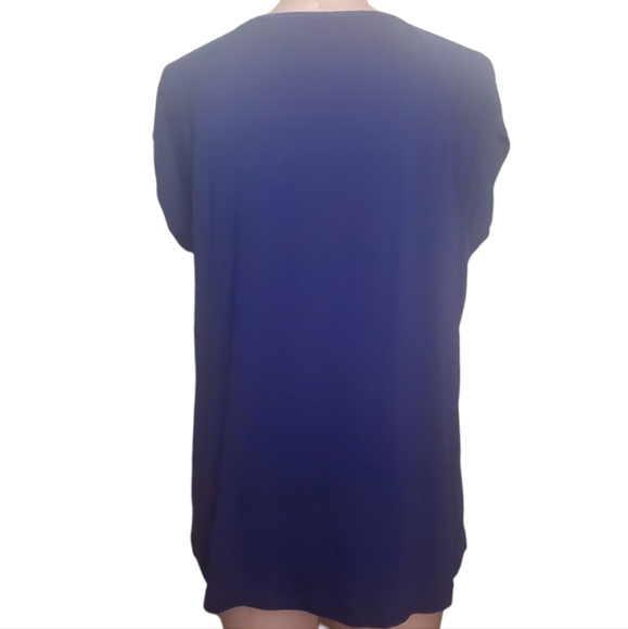 Top - Picture 2 of 3